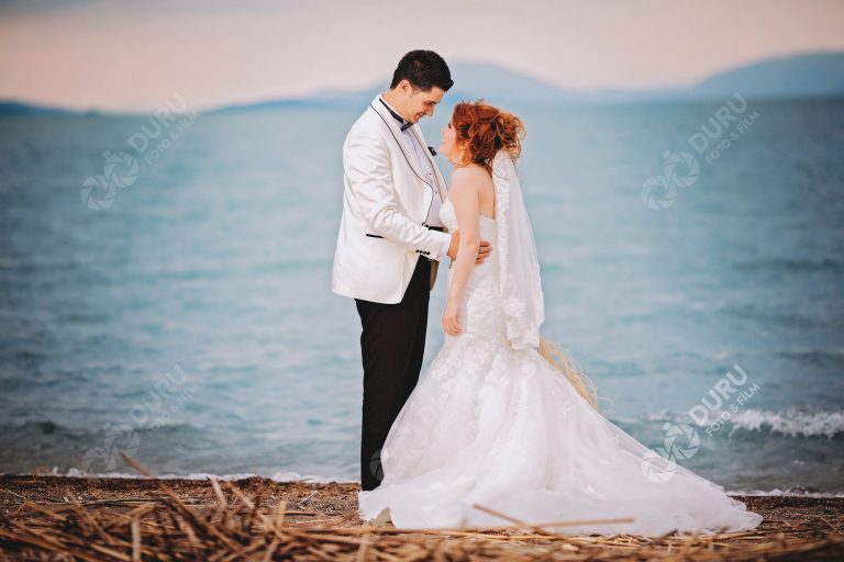 Miray & Mustafa   Konya Beyşehir Çiçek Tarlalarında ve Göde Düğün Fotoğrafları 14