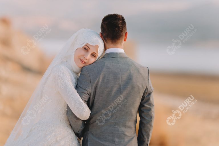 Şerife & Davut   Sonbahar Apa Barajı Düğün Fotoğrafları   Tesettür Düğün Pozları 12